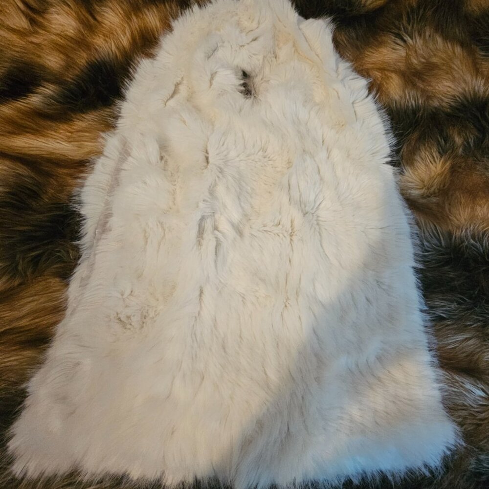 NWT Donna Salyers Fabulous Furs XS Arctic White Faux Fox Fur Vest Pockets Ski - Picture 5 of 9